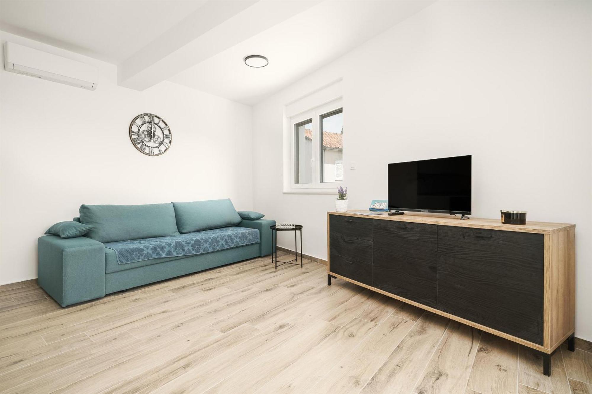 Apartments Picikato Bilice Bagian luar foto
