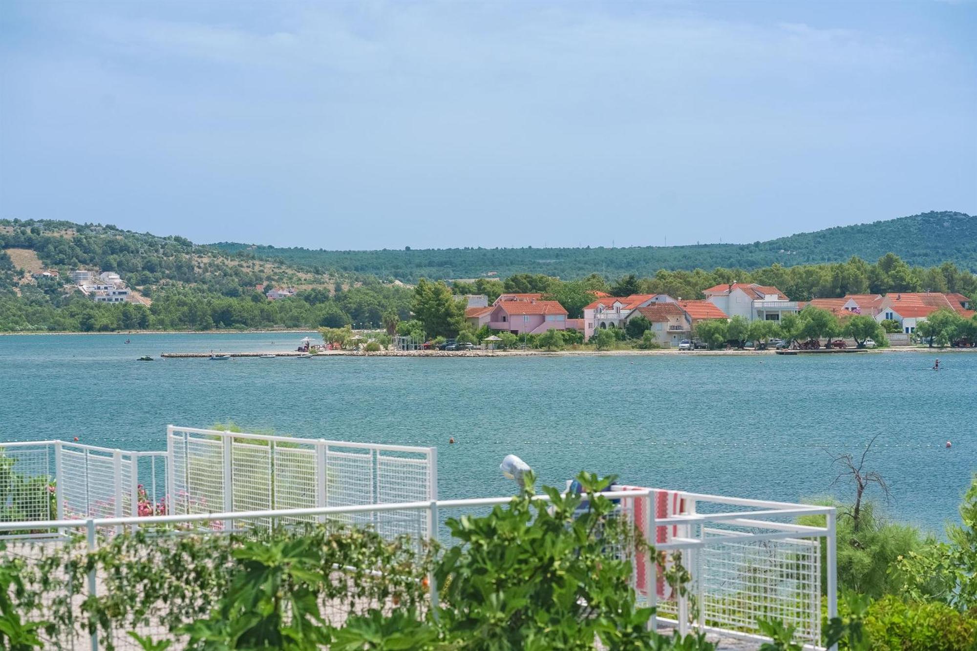 Apartments Picikato Bilice Bagian luar foto